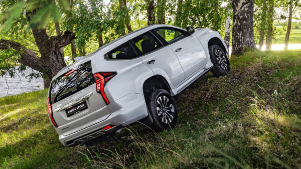 Примеряем статус флагмана на обновлённый Mitsubishi Pajero Sport