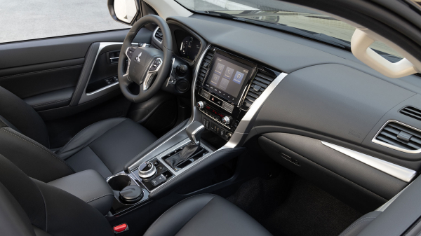 Примеряем статус флагмана на обновлённый Mitsubishi Pajero Sport